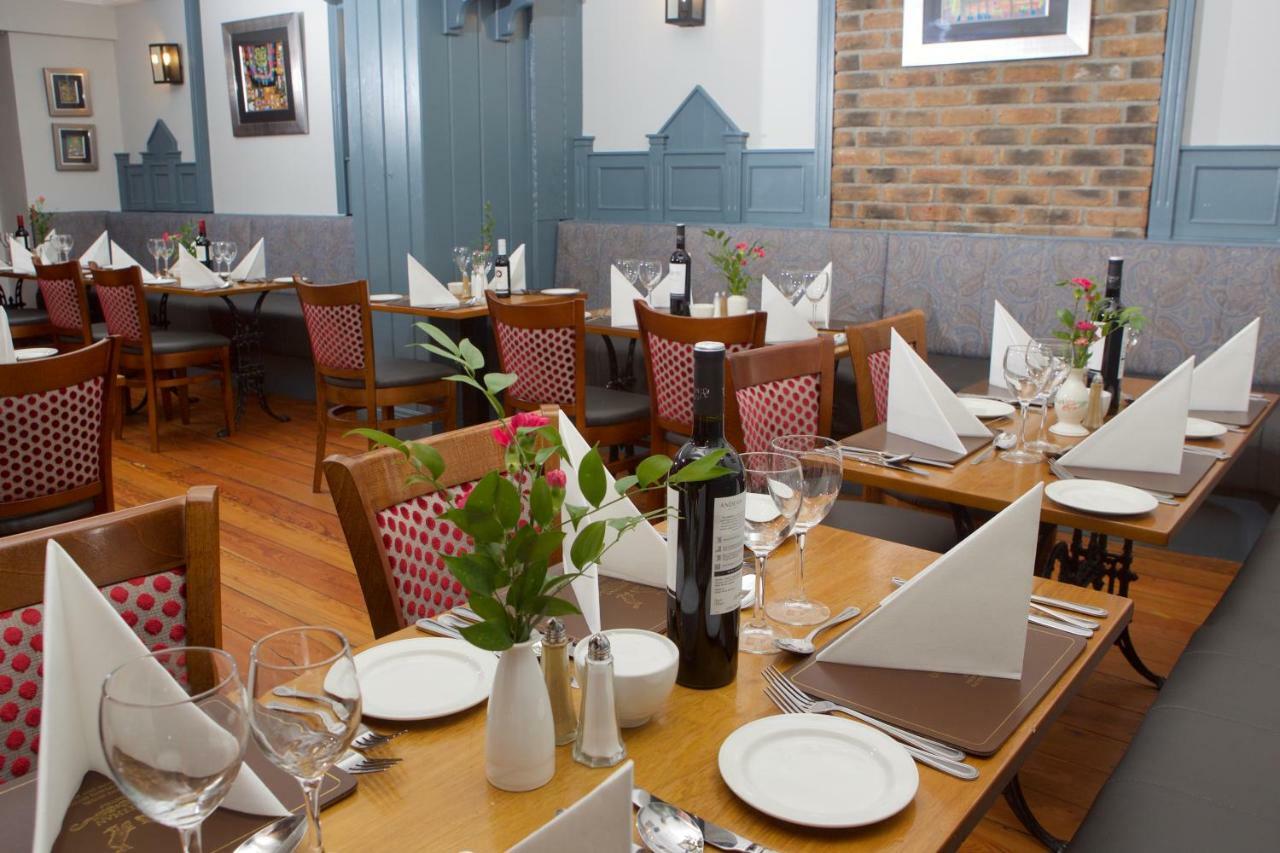 אביפיל Leens Hotel מראה חיצוני תמונה